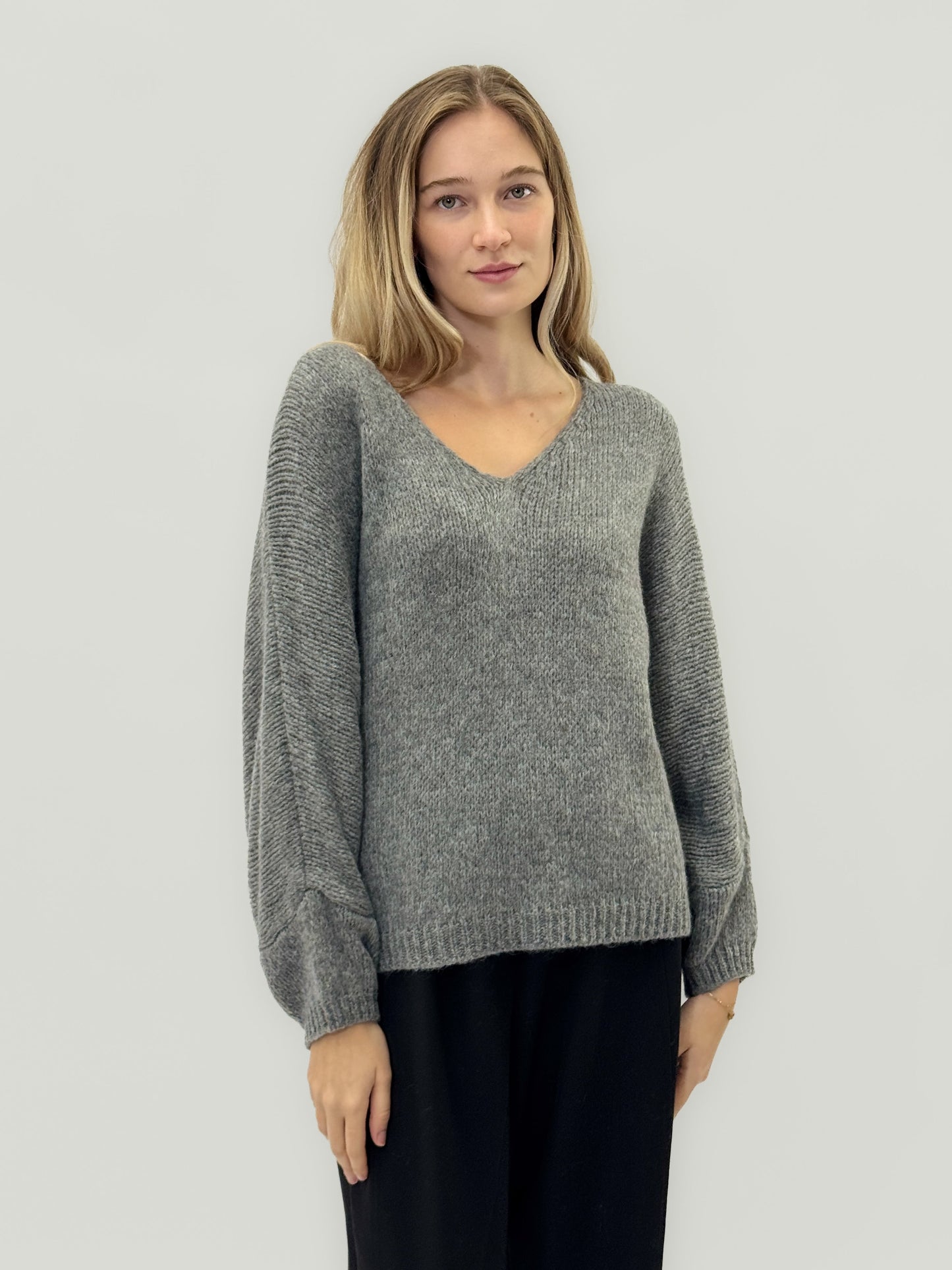Pull doux avec décolleté en V