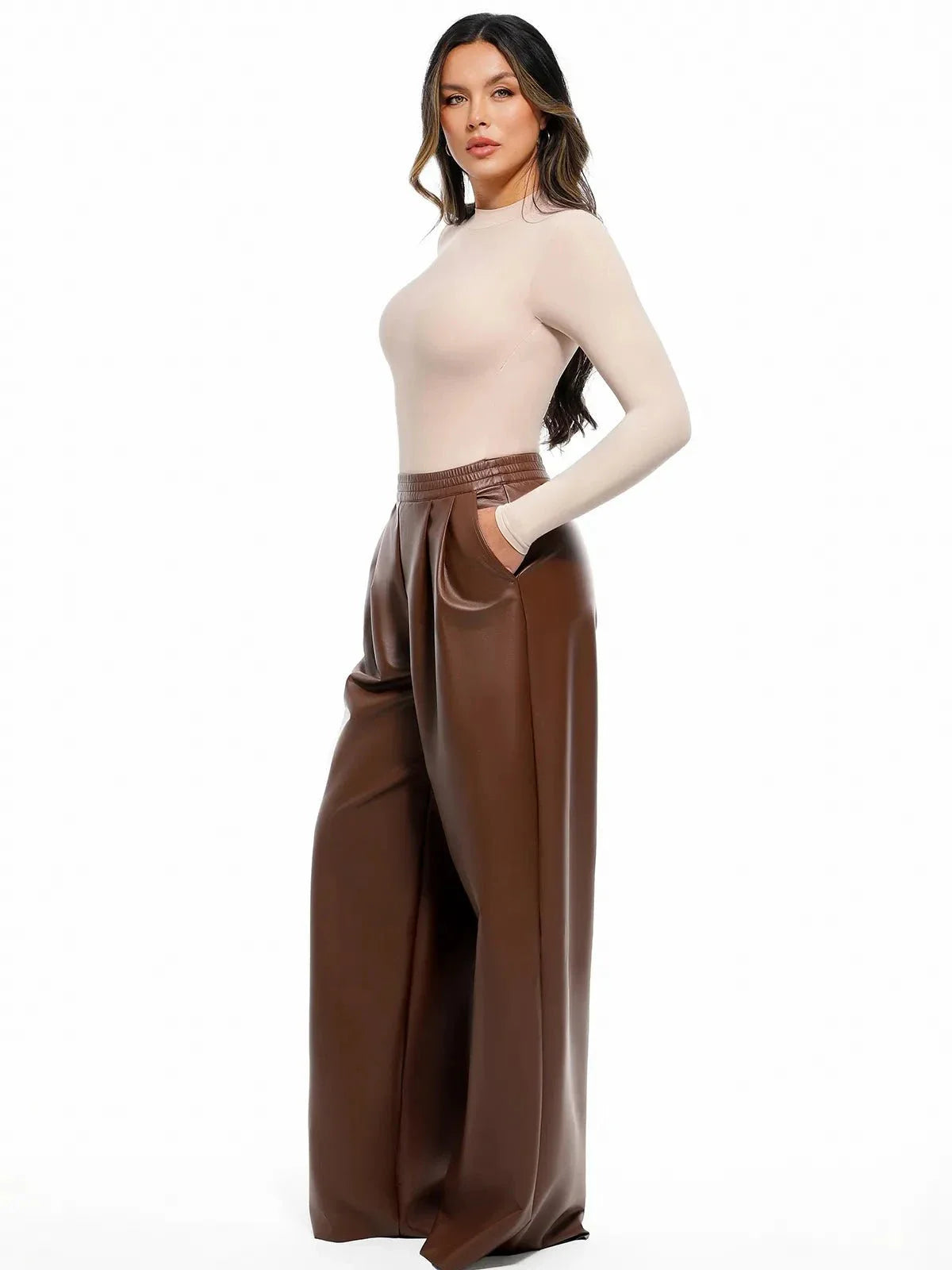 Pantalons larges taille haute en simili cuir