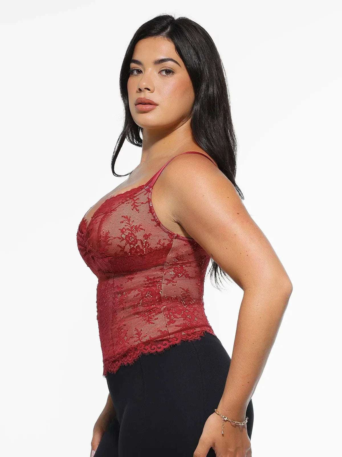 Camisole de Contournement en Dentelle