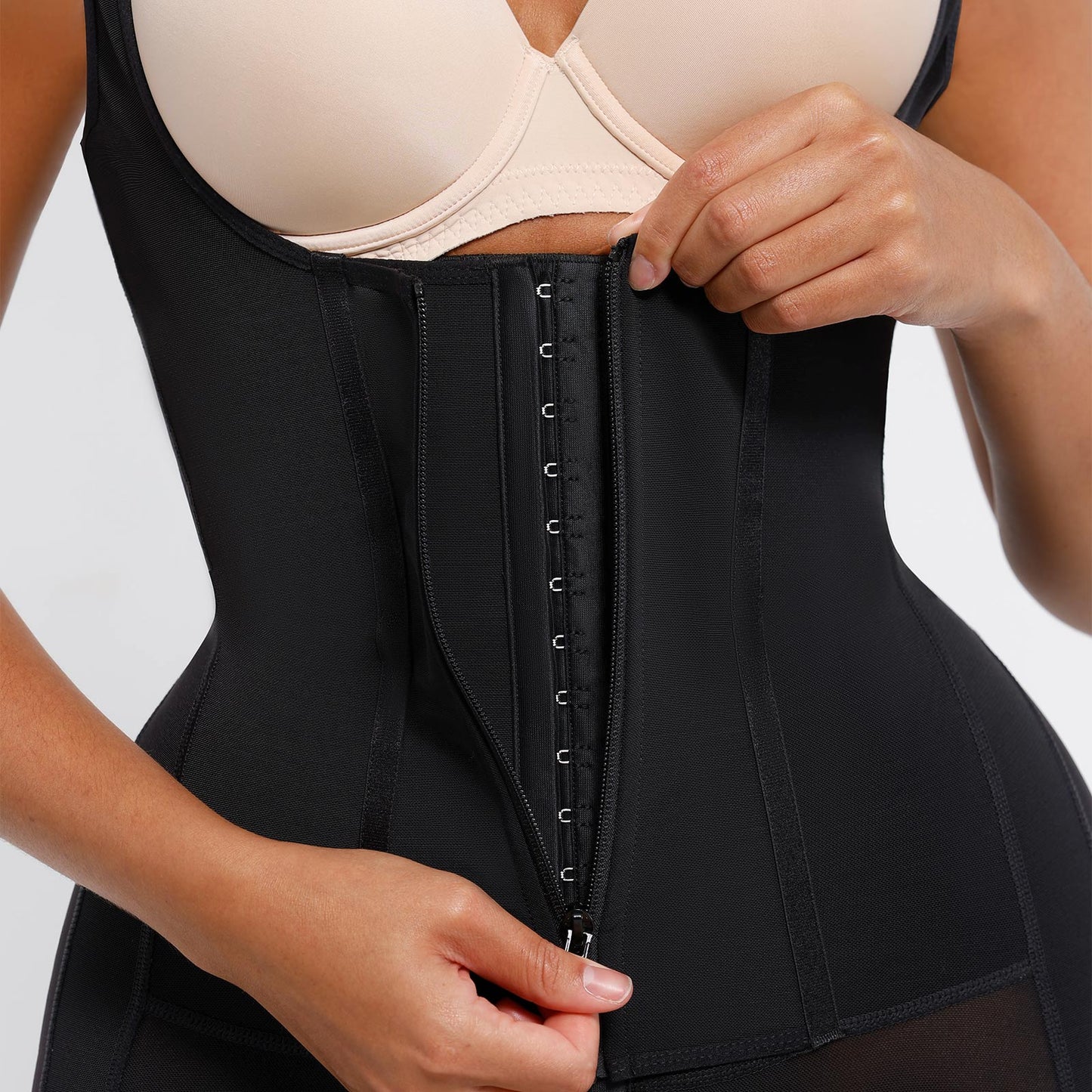 Rebecca 2.0 - Shapewear Post-Opératoire avec Soutien-Gorge en Forme de U