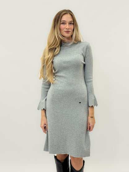 Robe midi en maille avec manches évasées