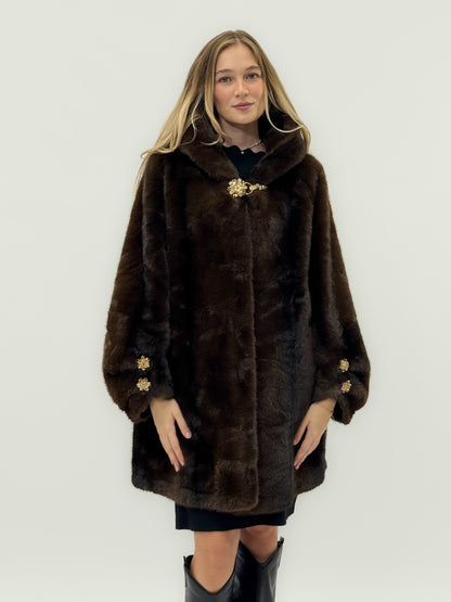 Pelliccia synthétique premium avec fermetures bijoux