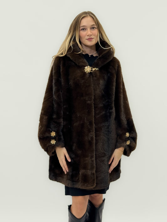 Pelliccia synthétique premium avec fermetures bijoux