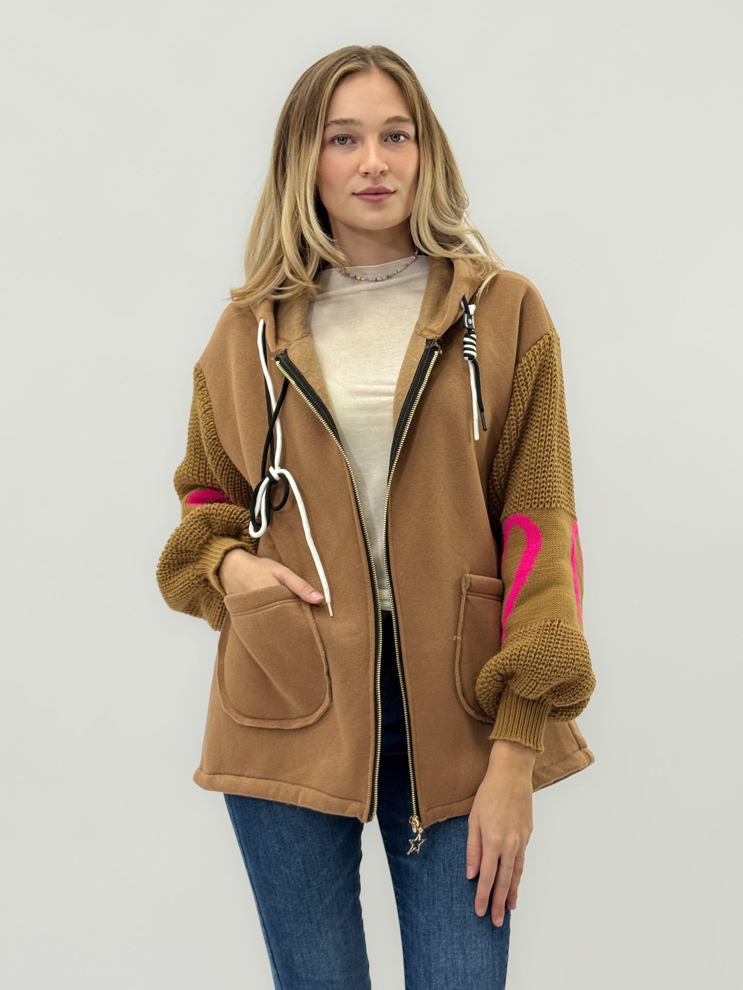 Veste en sweat avec manches en tricot