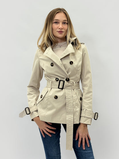Trench court avec ceinture