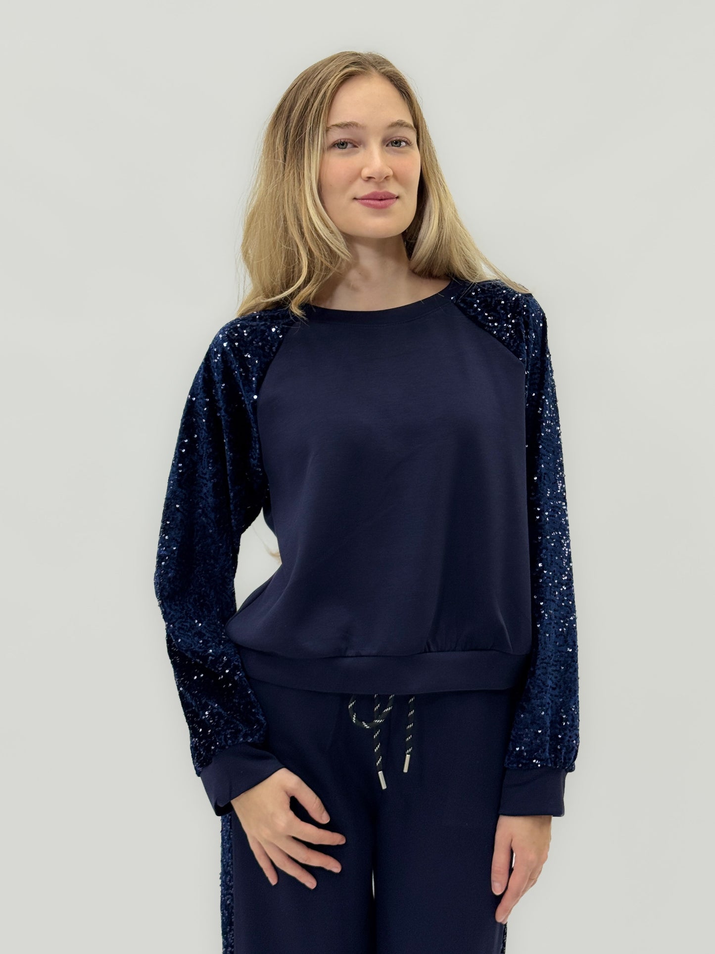 Complet avec des inserts de sequins