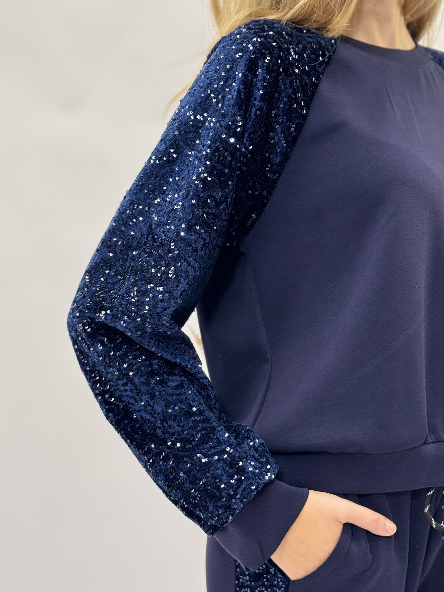 Complet avec des inserts de sequins