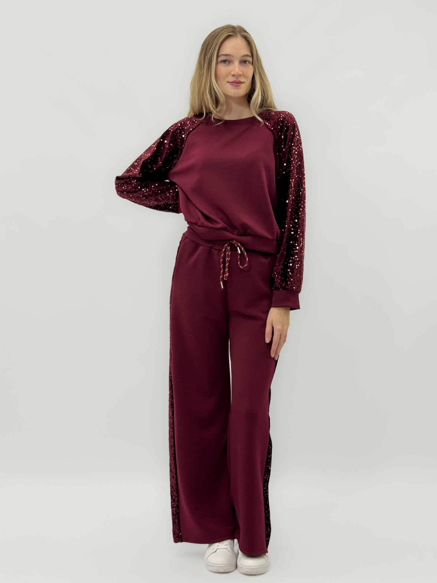 Complet avec des inserts de sequins