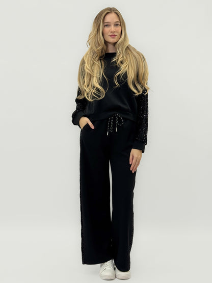 Complet avec des inserts de sequins