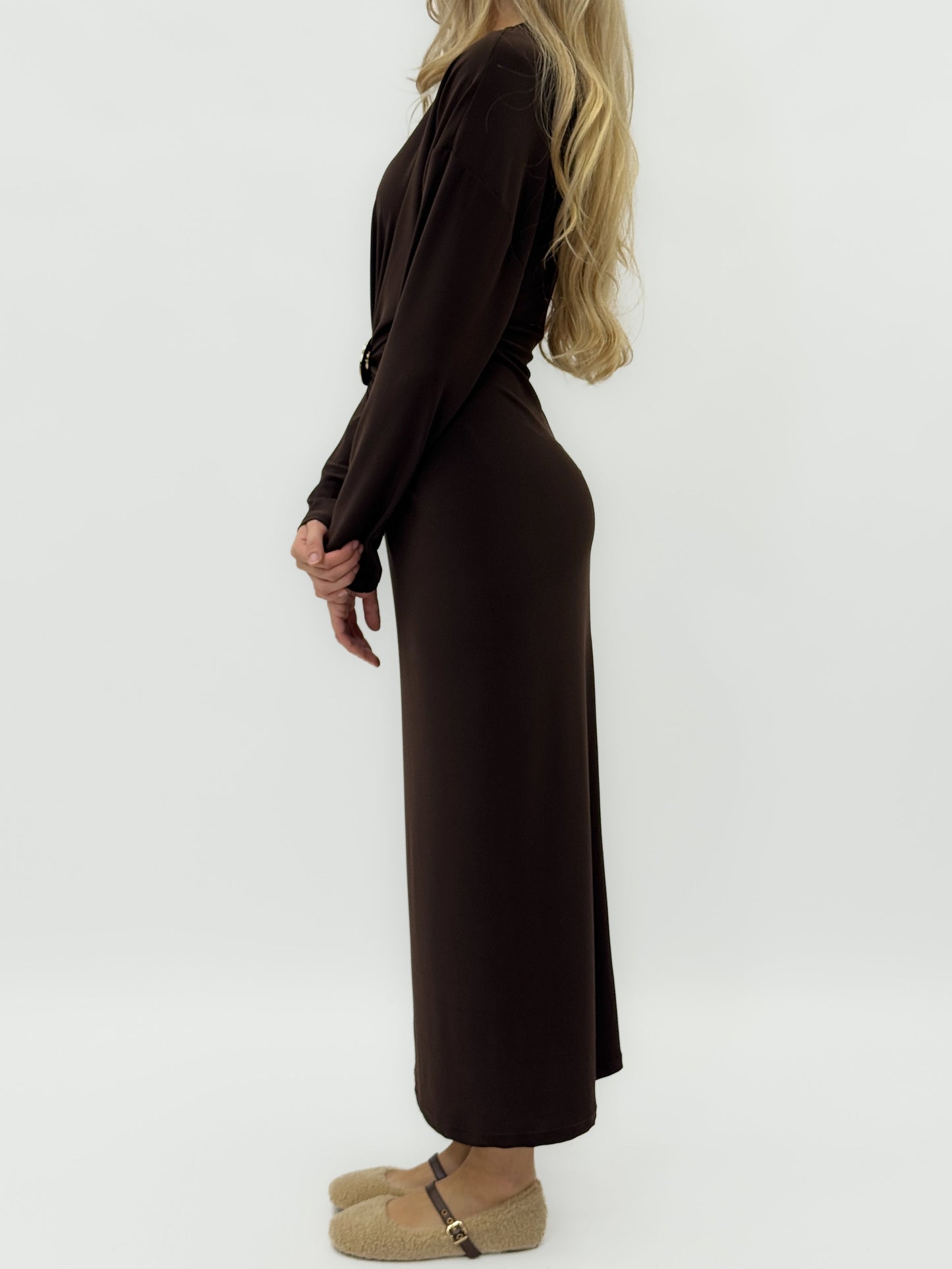 Robe longue avec détail doré