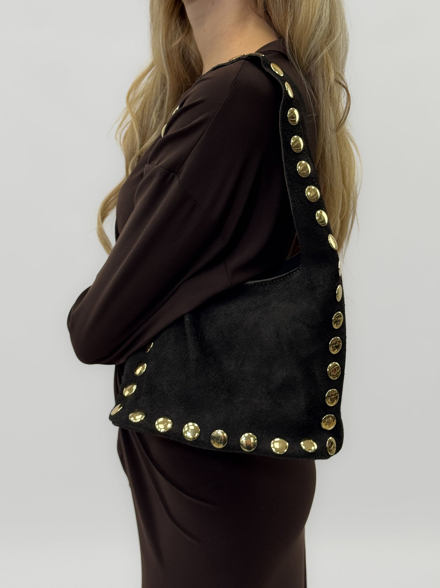 Sac seau en véritable cuir suédé avec clous – Fabriqué en Italie