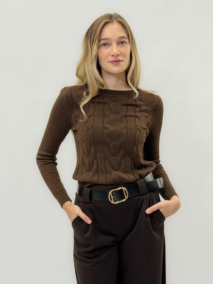 Pull en tricot avec des détails classiques