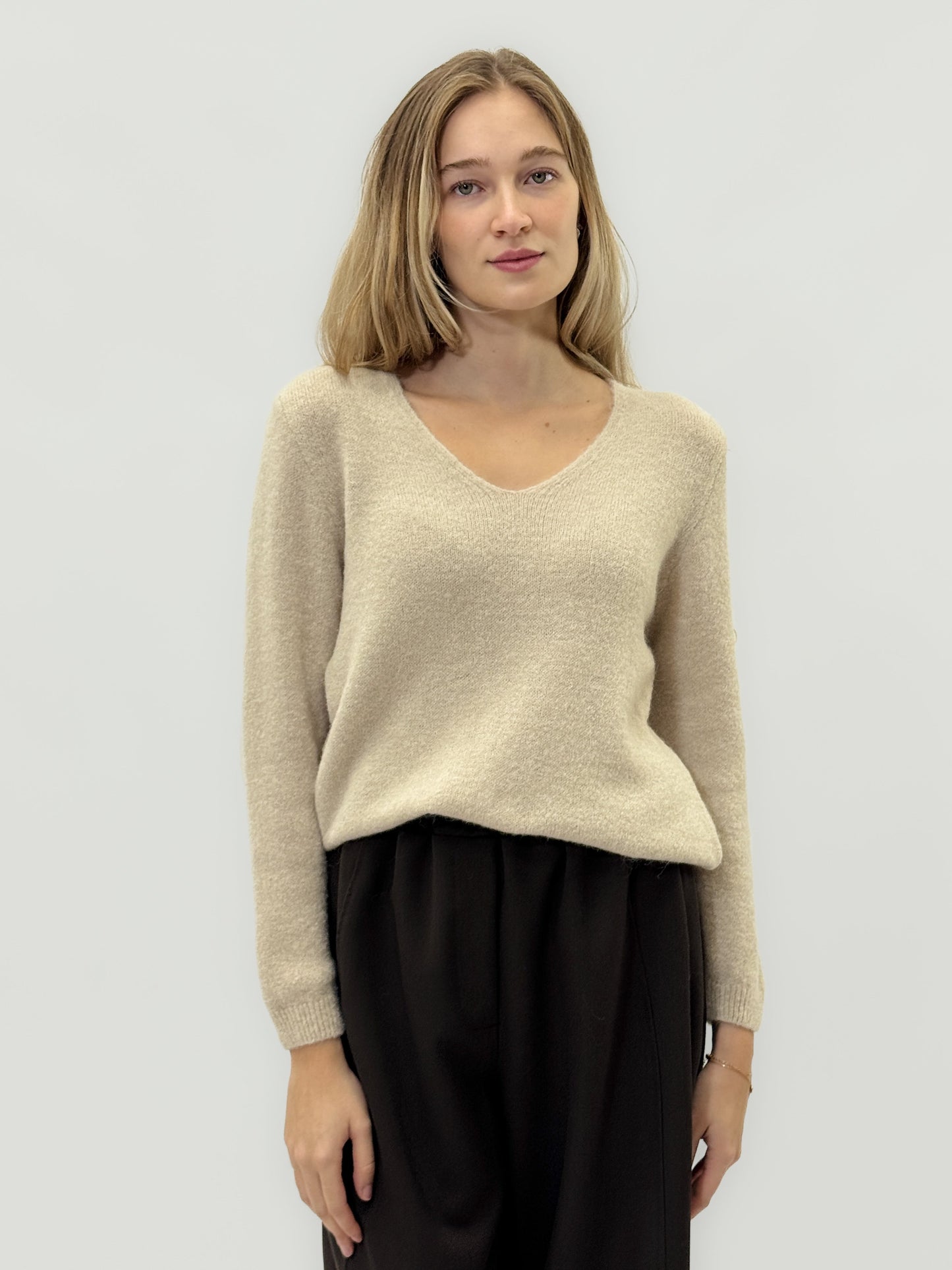 Pull en mélange d'alpaga à col V