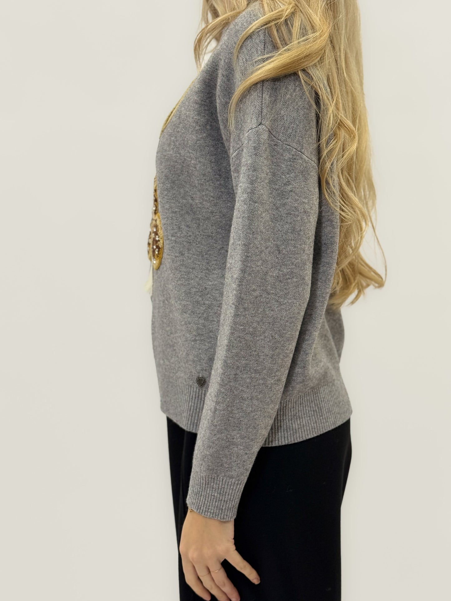 Pull doux avec ourson brodé