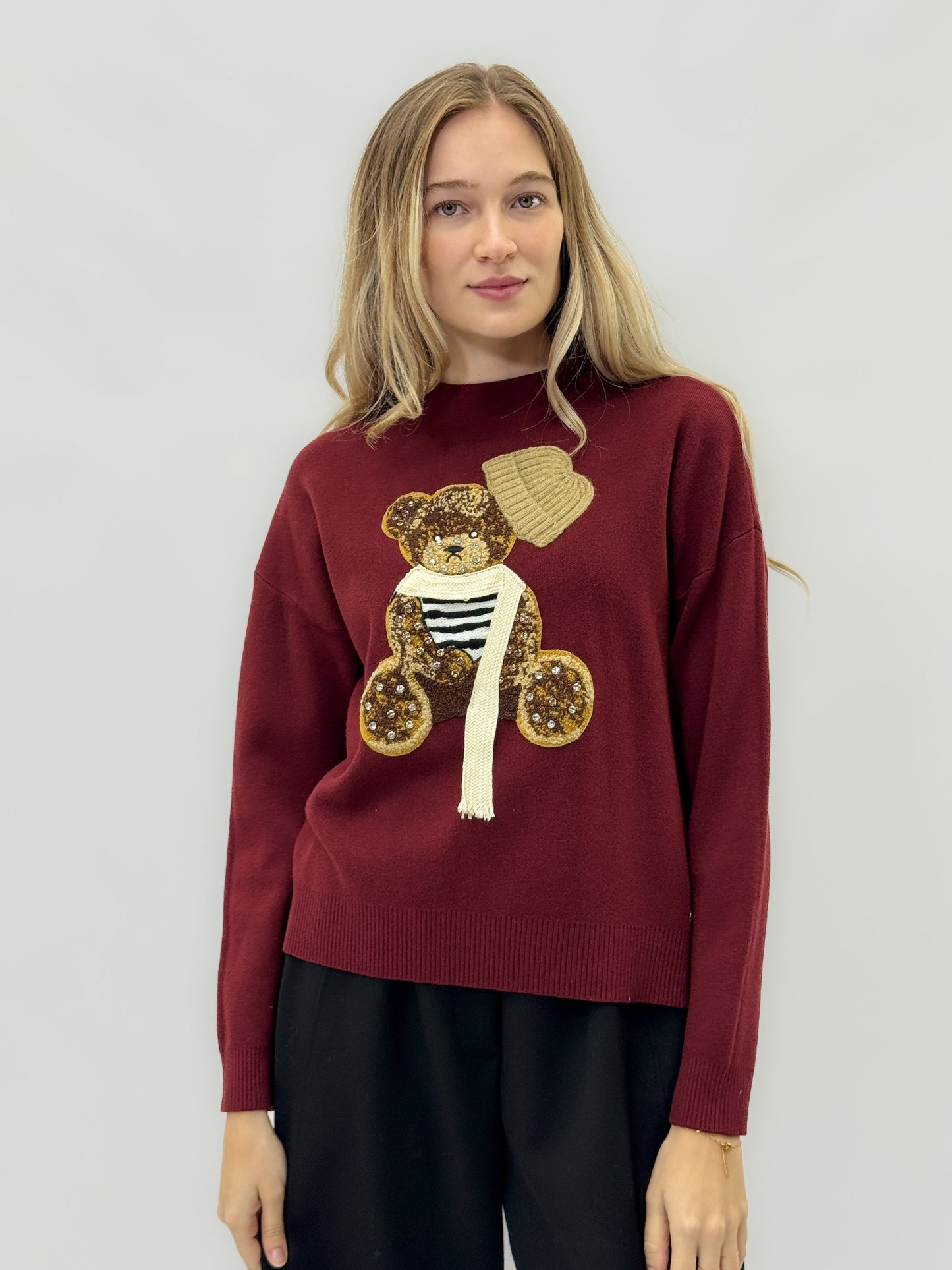 Pull doux avec ourson brodé