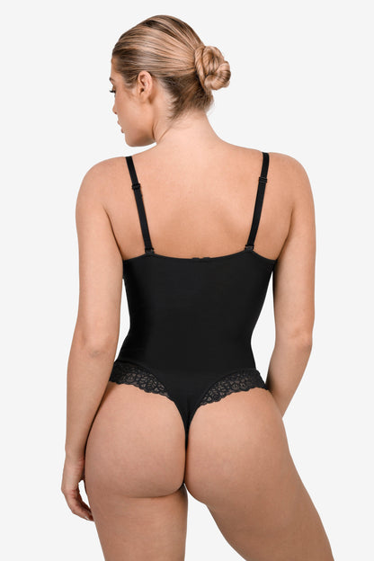 Ensemble de Body en Dentelle à Col V Profond et Jupe Midi en Similicuir
