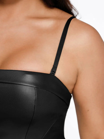 Combinaison Sculptante en Similicuir avec Corset