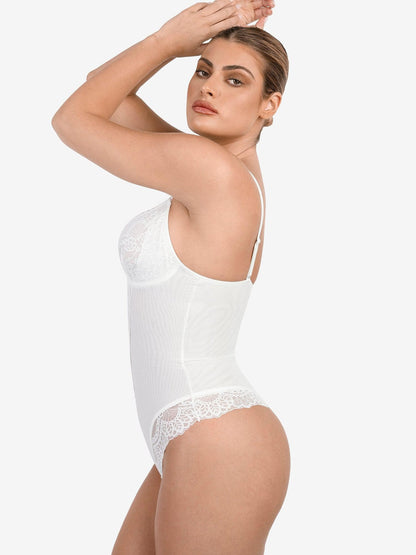 Body Sculptant en Dentelle à Col V Profond