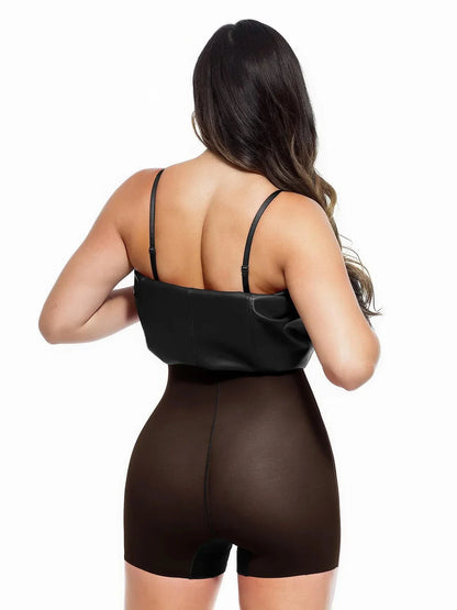 Robe en simili cuir sculptante à double port