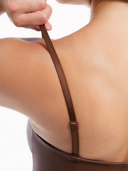 Robe Sculptante en Similicuir à Porté Double
