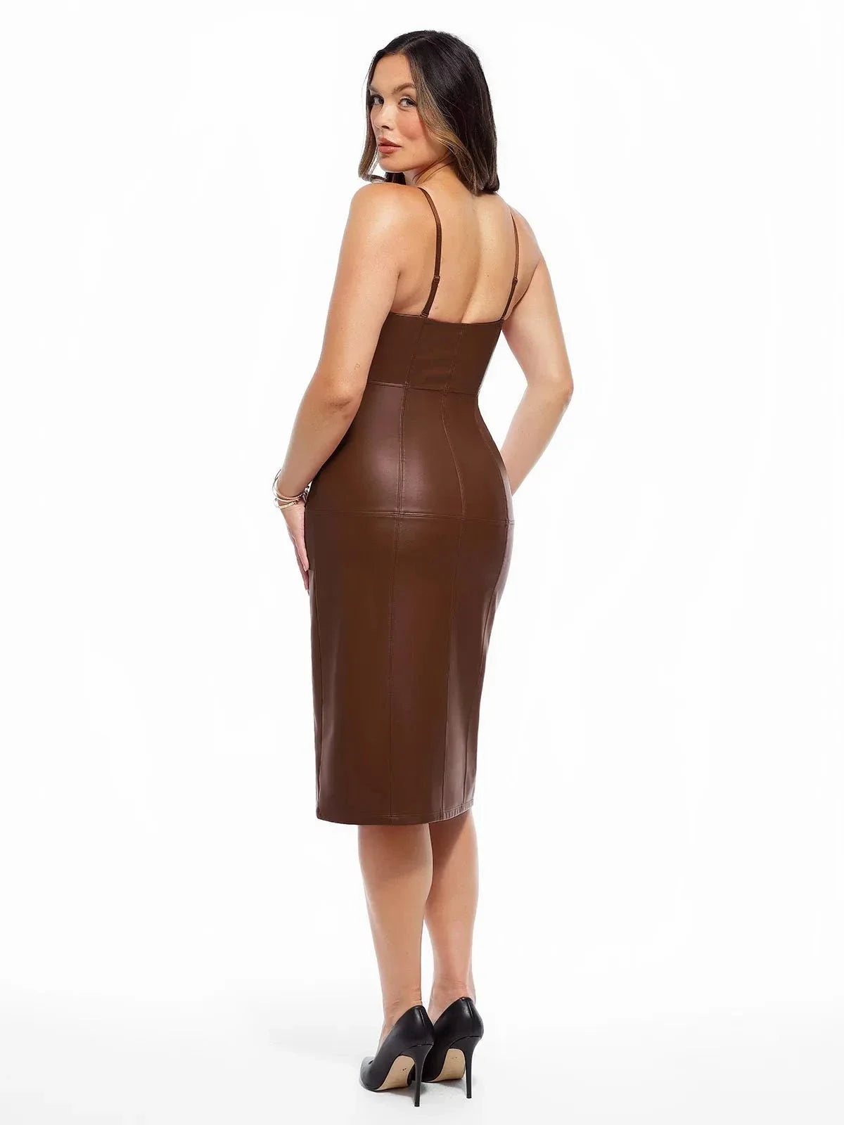Robe en simili cuir sculptante à double port