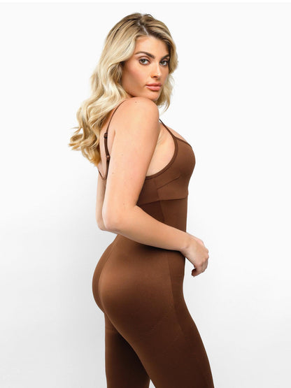 Combinaison Jumpsuit Sculptante à Jambes Évasées avec Bretelles