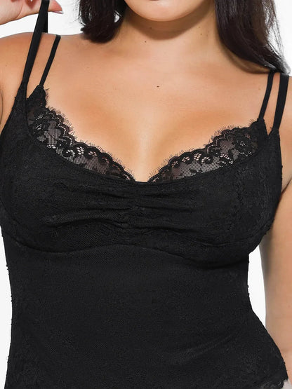 Camisole de Contournement en Dentelle