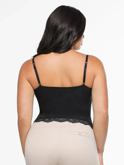 Camisole de Contournement en Dentelle