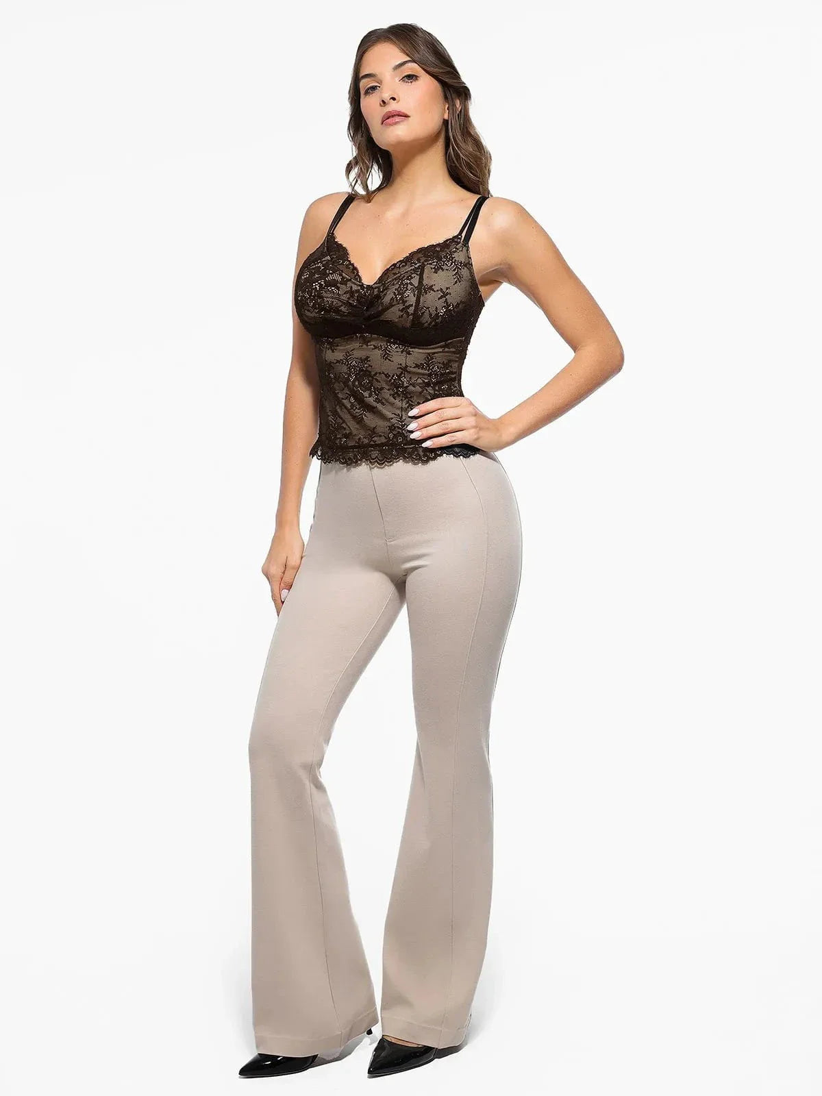 Camisole de Contournement en Dentelle
