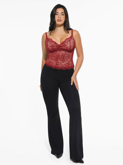 Camisole de Contournement en Dentelle