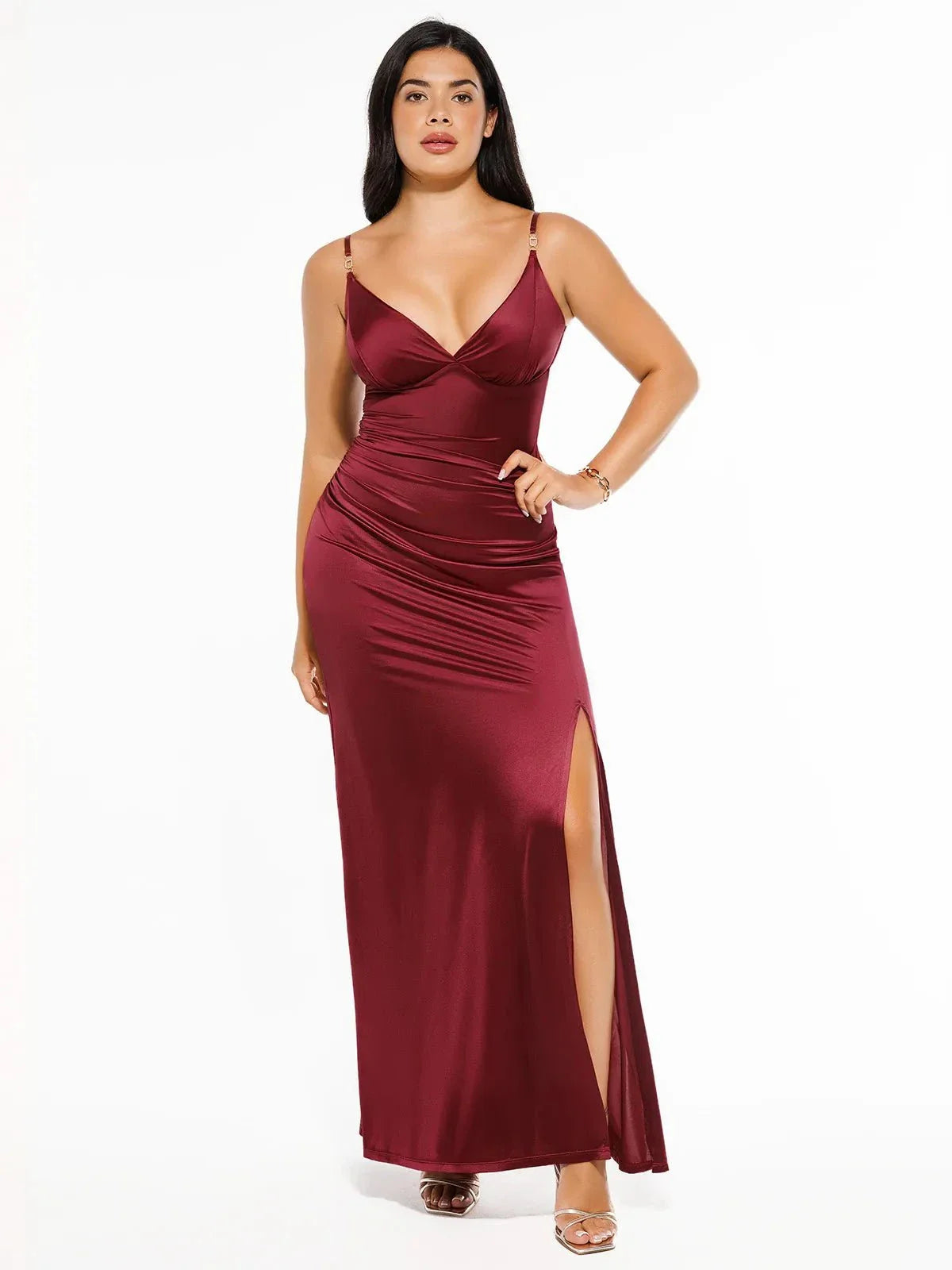Robe Maxi Satinée à Décolleté Profond en V avec Fente Avant