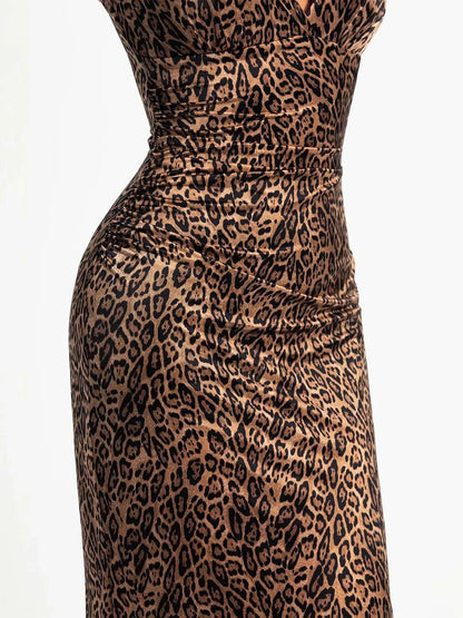 Robe Maxi Satinée à Décolleté Profond en V avec Fente Avant