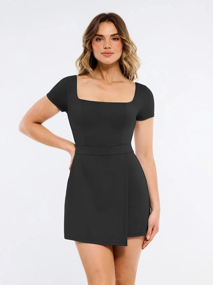 Robe Mini A-Ligne Sculptante à Col Carré