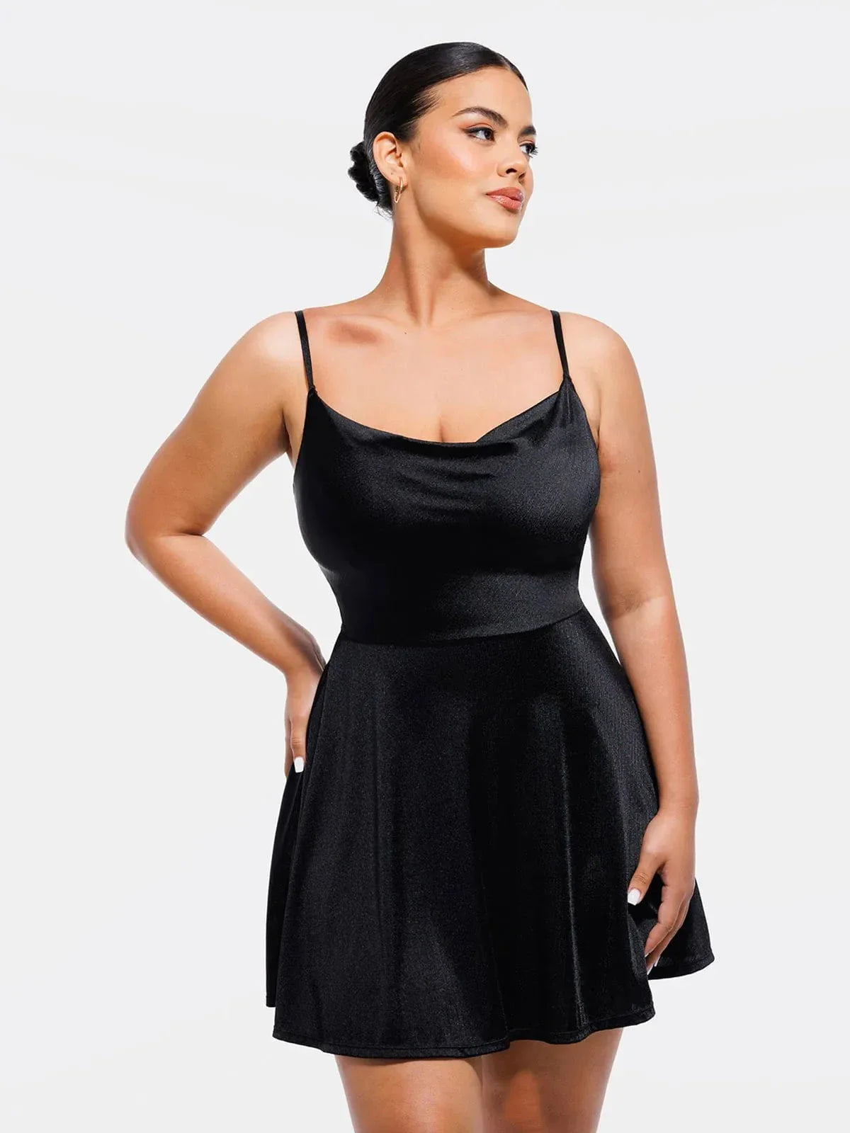 Robe Flare à Col Cagoule Contrôle du Ventre en Shapewear