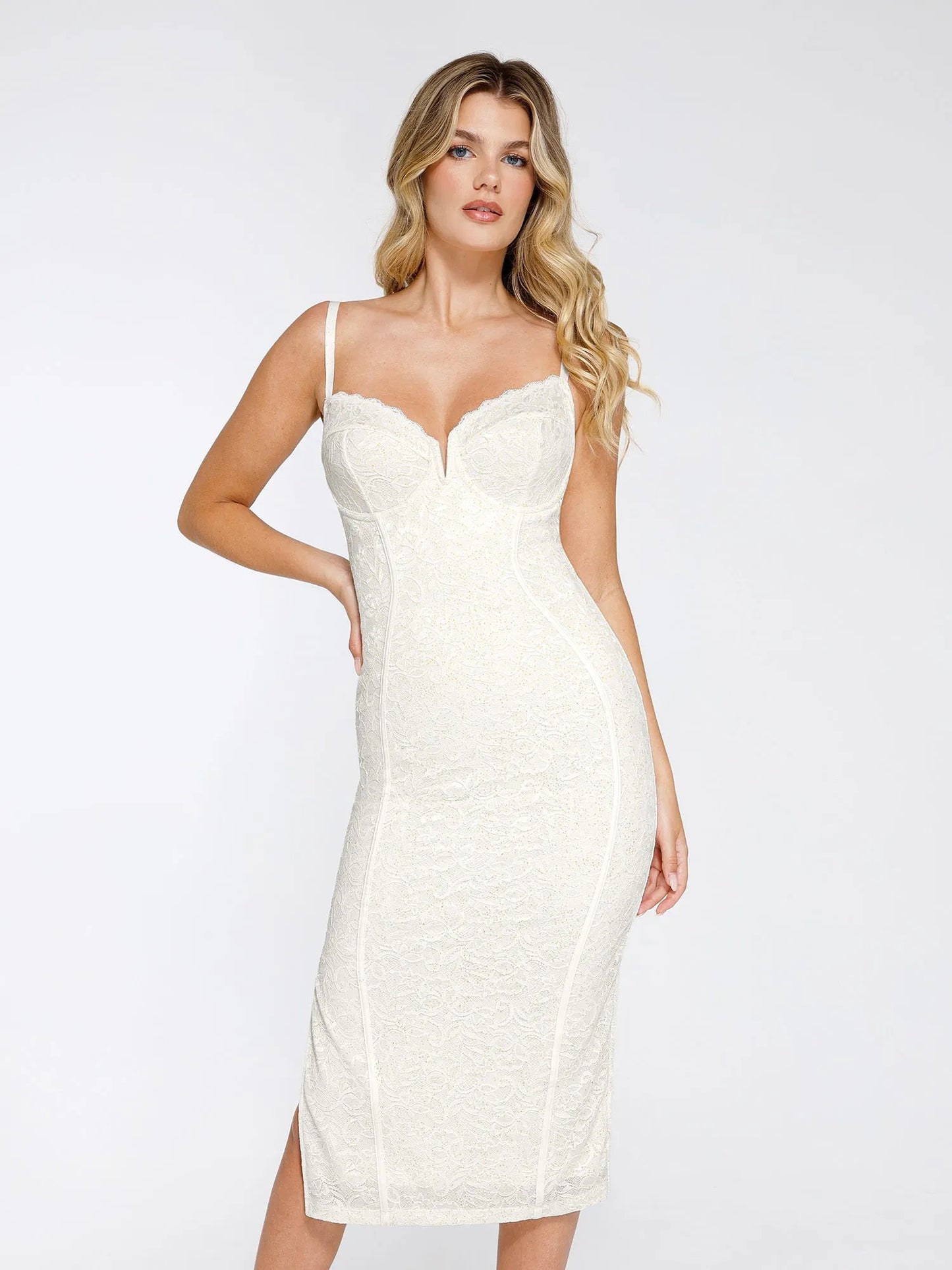 Robe Midi Corset en Dentelle avec Fente Latérale