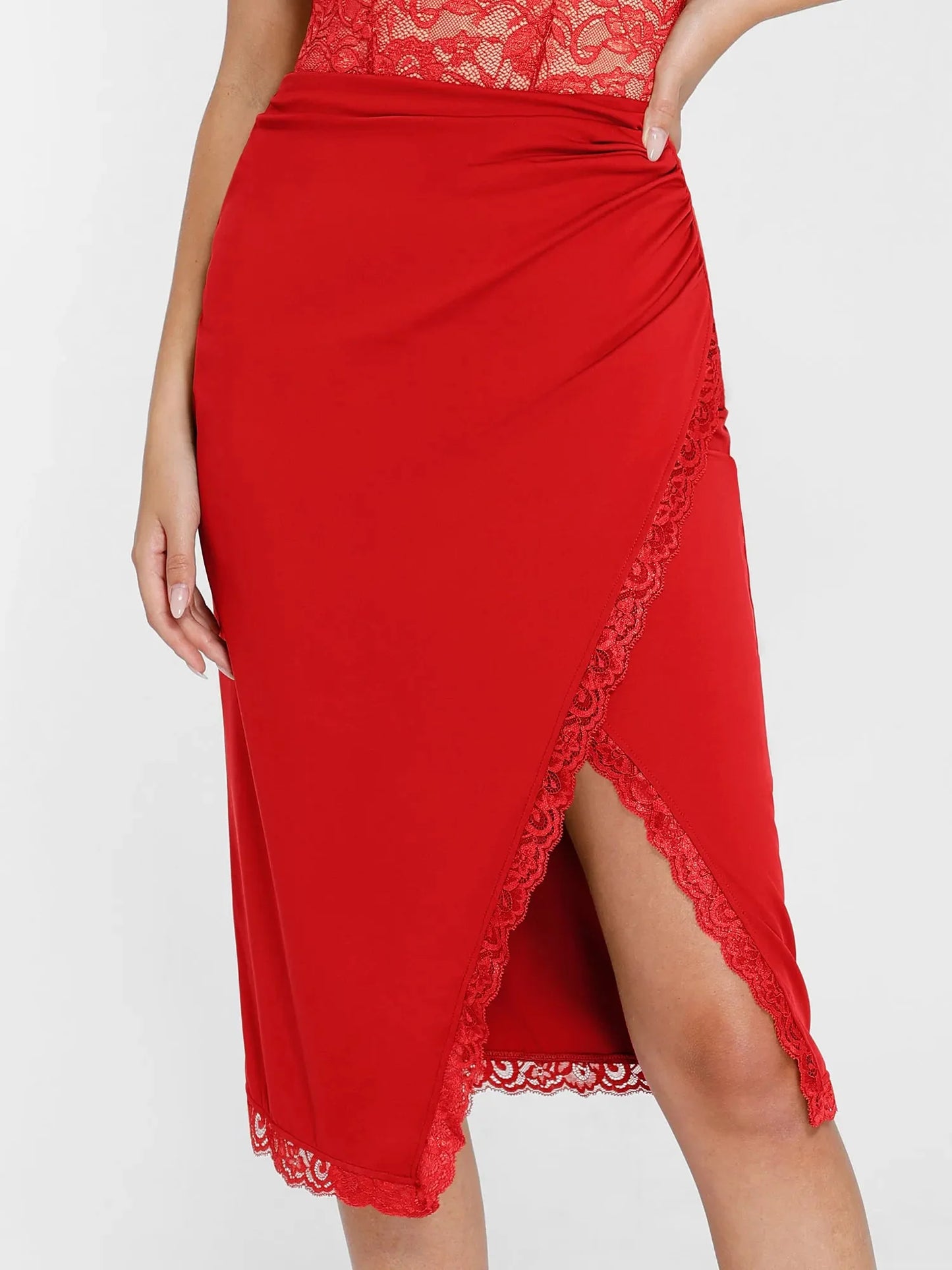 Jupe Midi Enveloppante Sculptante avec Dentelle